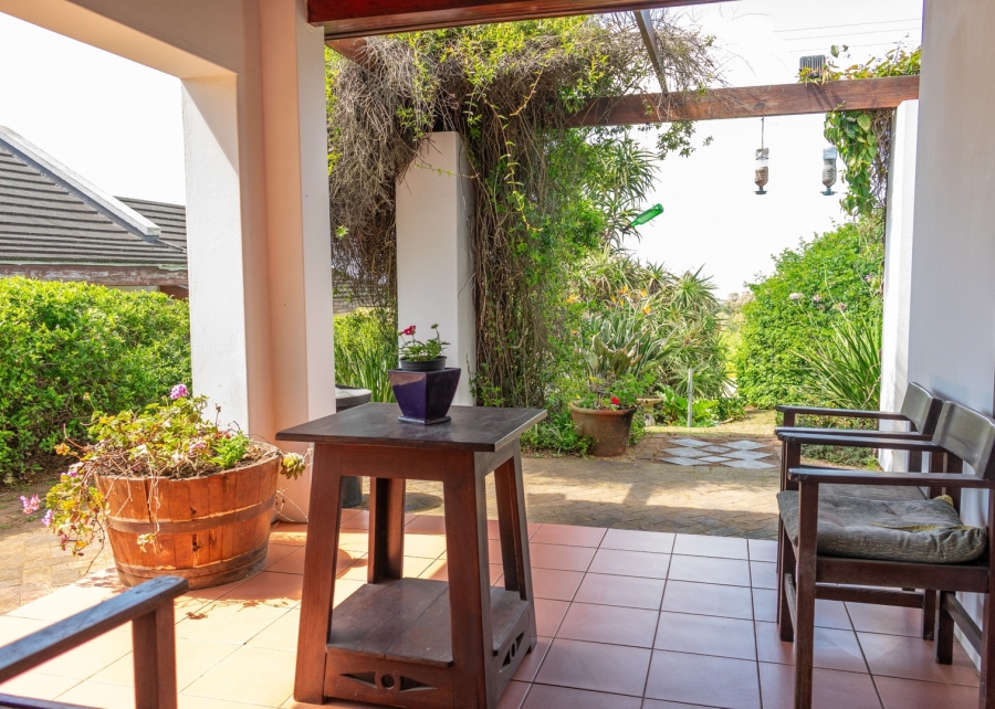 8 Bedroom Property for Sale in Colleen Glen Eastern Cape